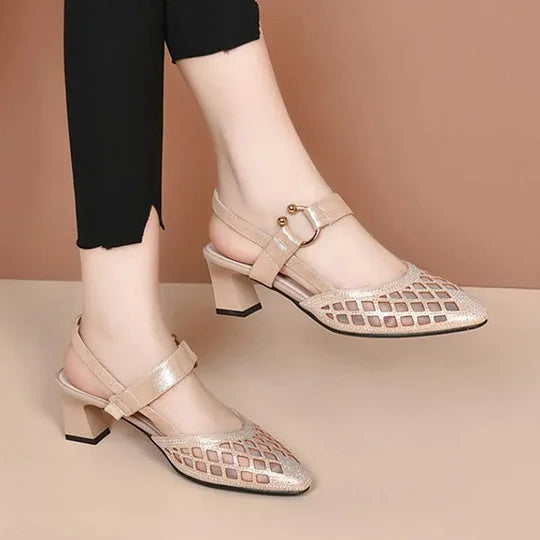 ✨Pointy Toe Rhinestone Sandals 👠 with Ankle Strap – Sparkle in Every Step 💃