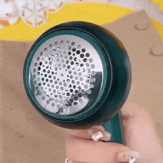 🌟 Revive Your Clothes | Electric Lint Remover
