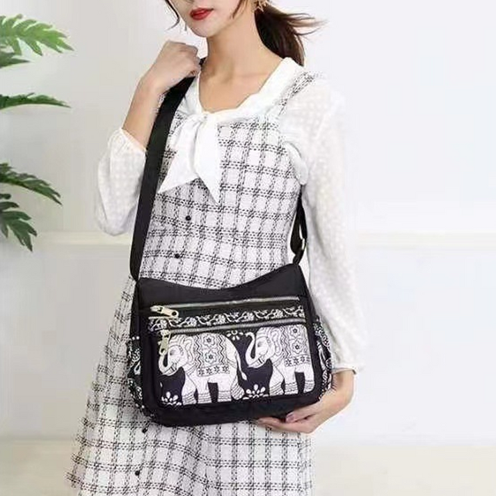 Large Capacity Fashion Printed Messenger Bag