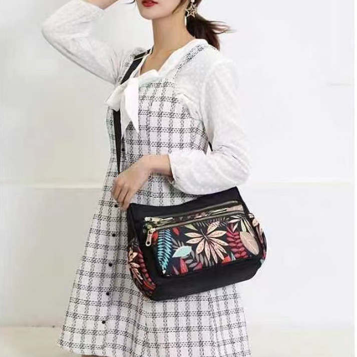 Large Capacity Fashion Printed Messenger Bag